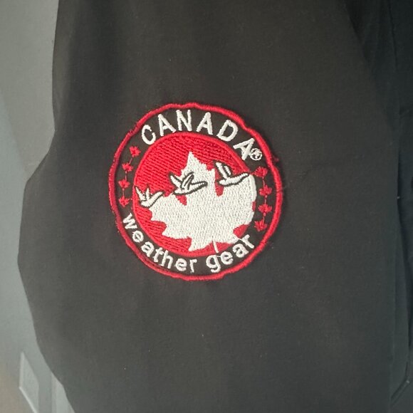 CANADA WEATHER GEAR BLACK PARKA/DETACHABLE FAUX FUR (SMALL) - Picture 3 of 9